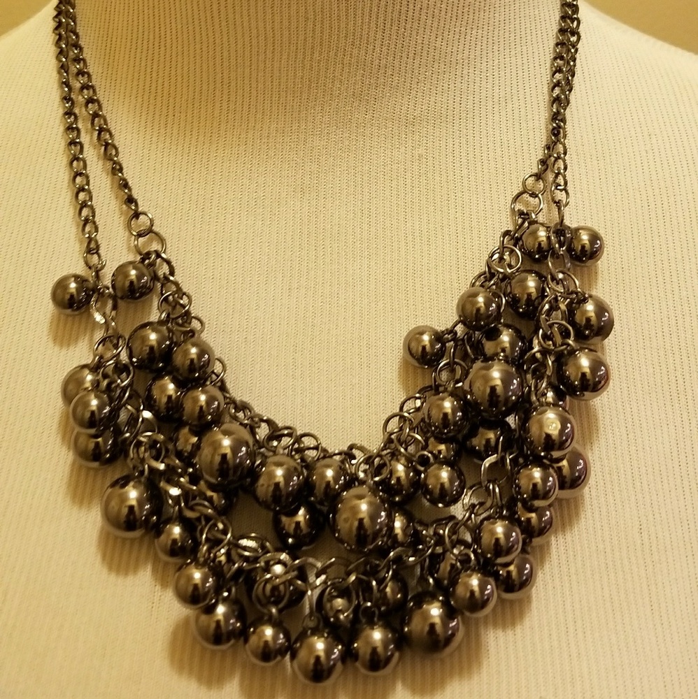 Metallic necklace